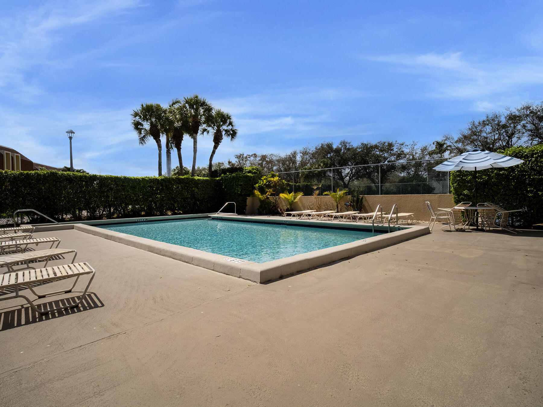 5390 WOODLAND LAKES Drive 104