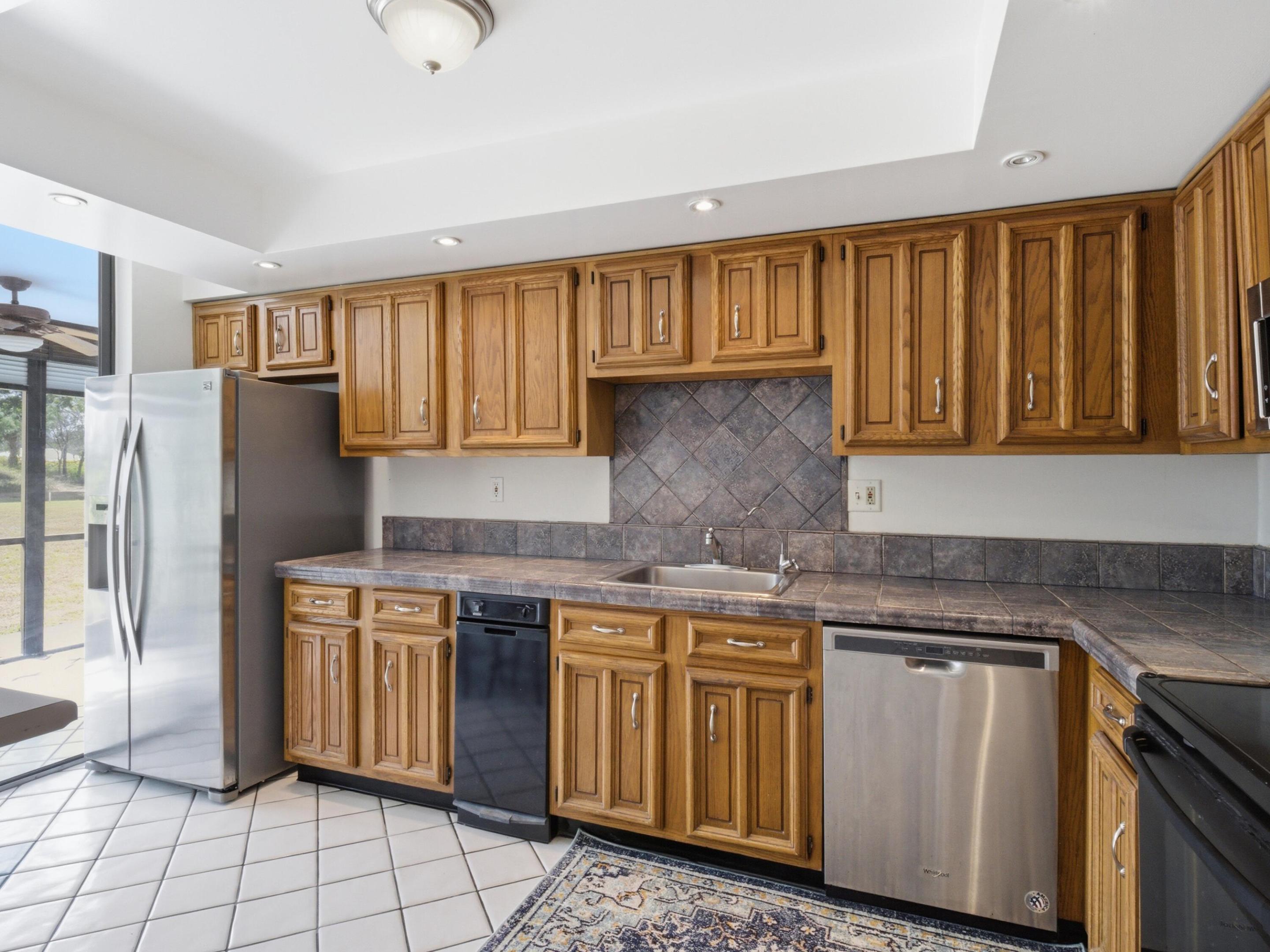 5390 WOODLAND LAKES Drive 104