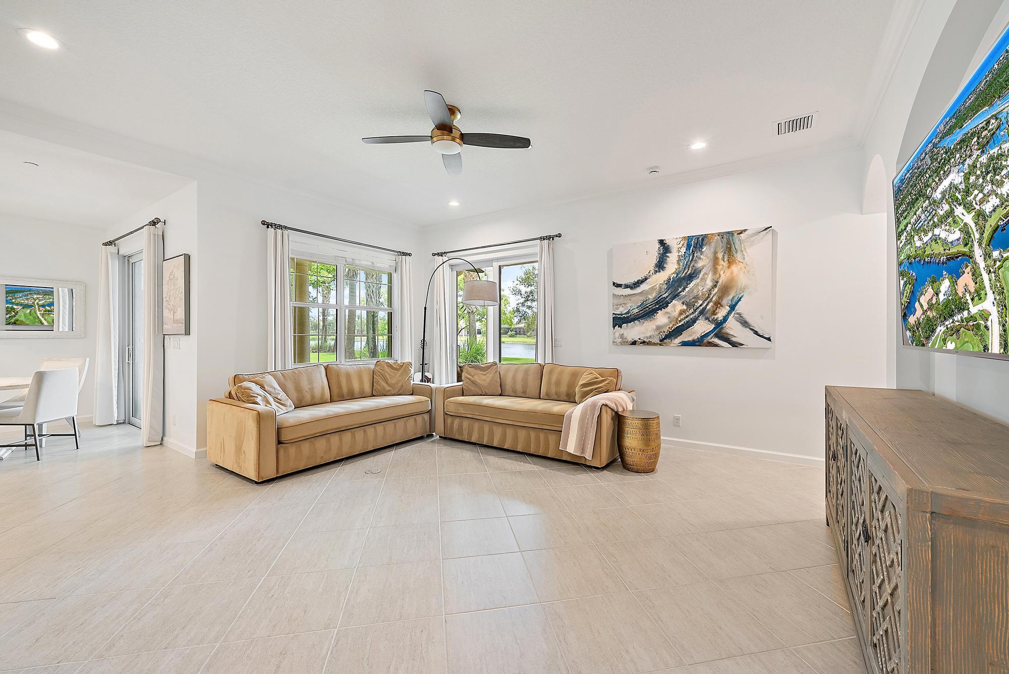 115 Tresana Boulevard 35