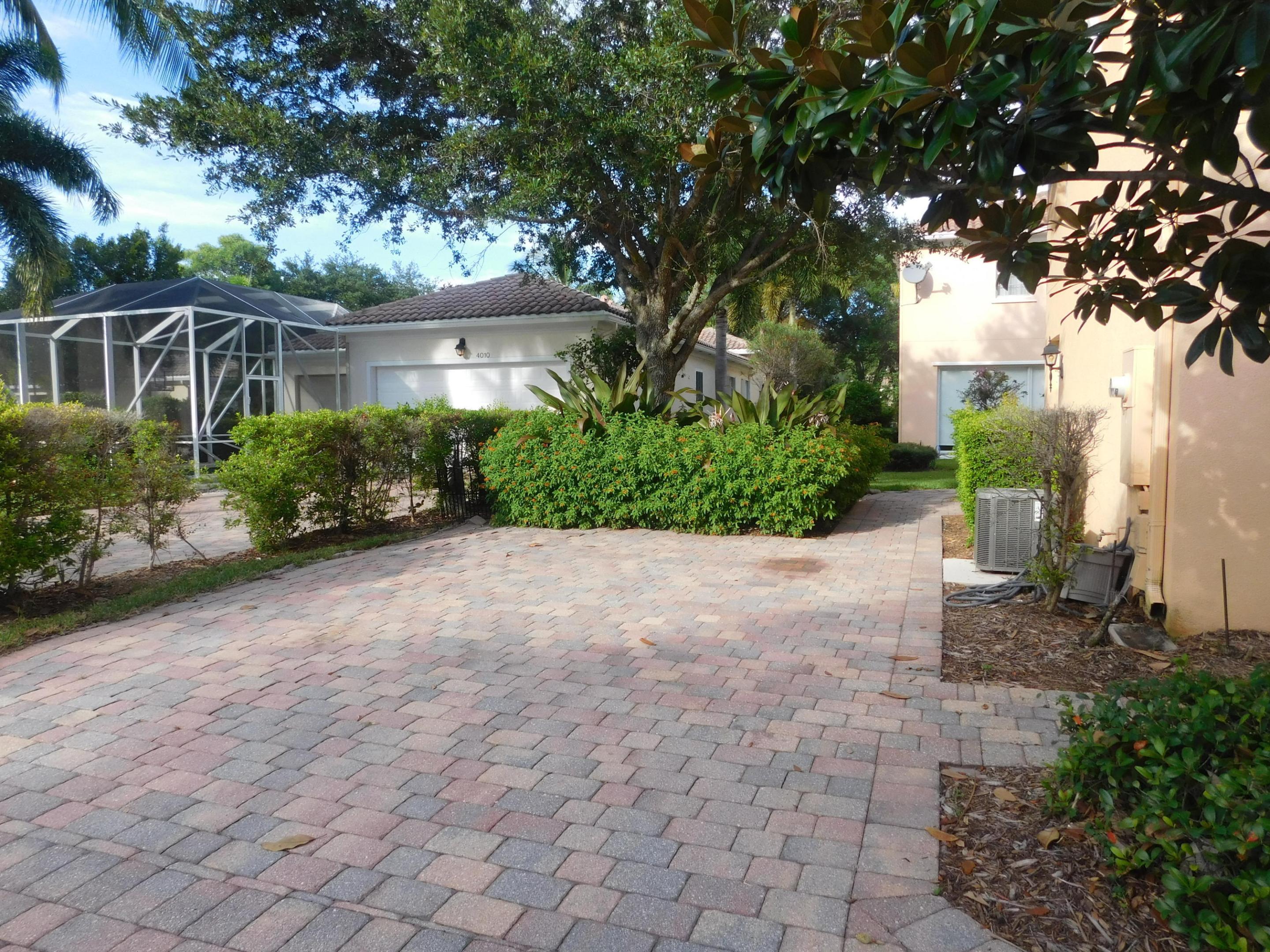 4014 Community Drive 1