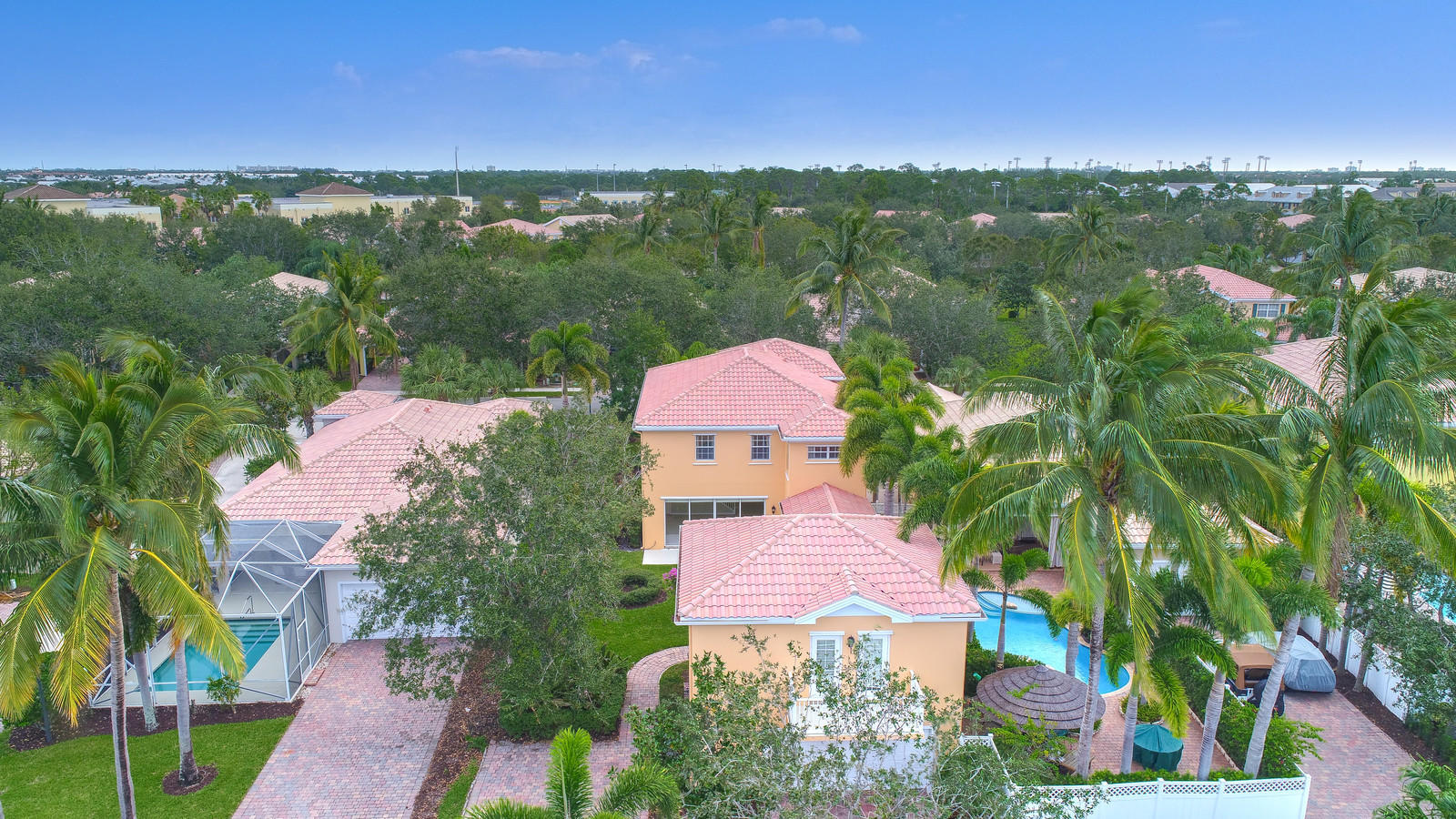 4014 Community Drive 1