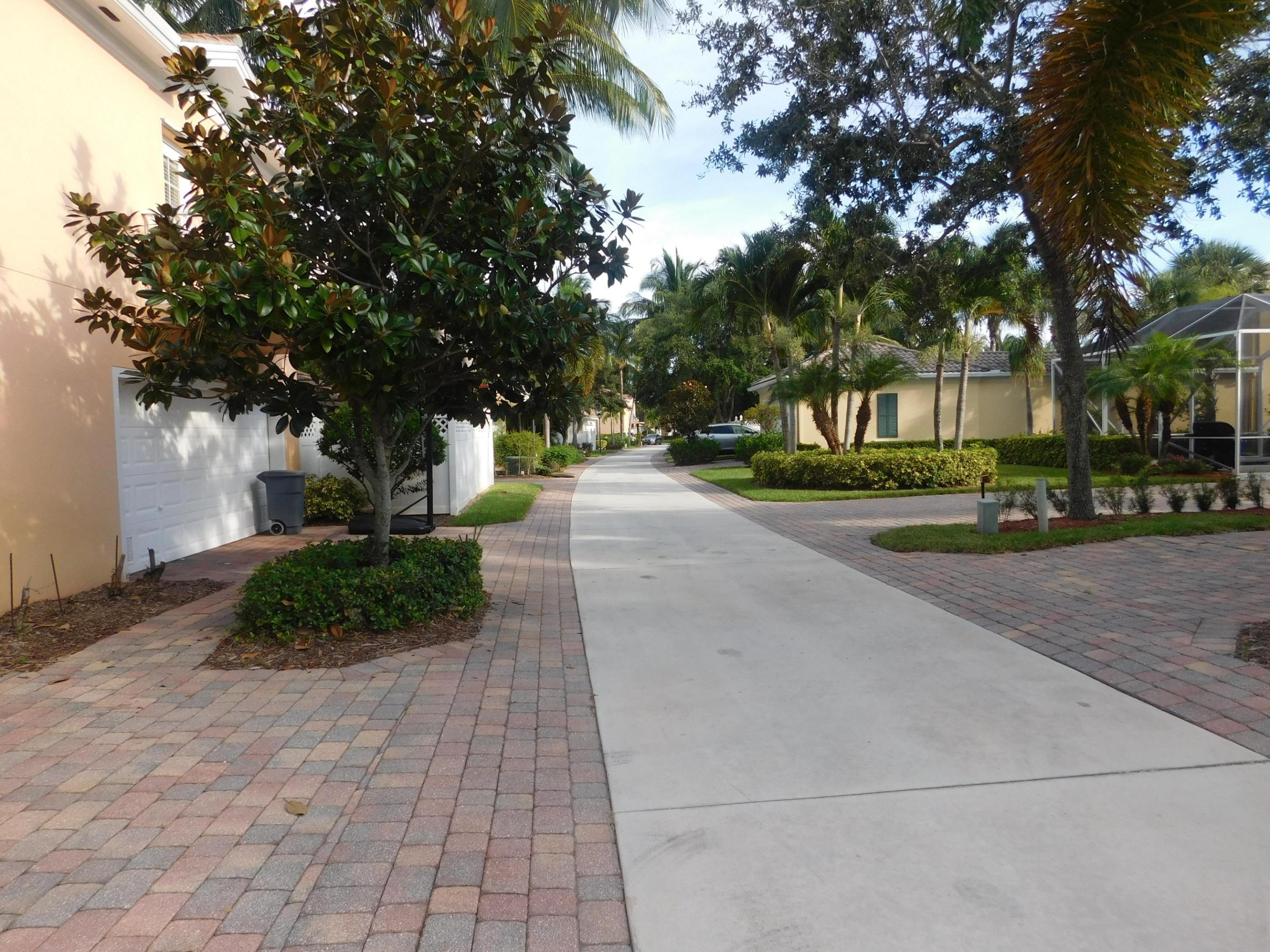 4014 Community Drive 1