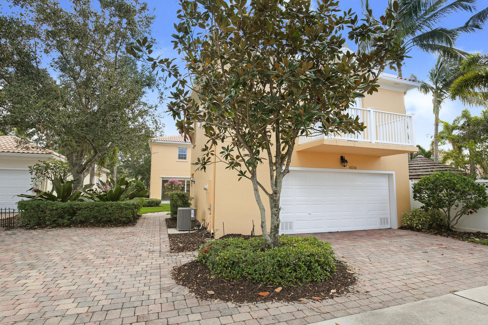 4014 Community Drive 1