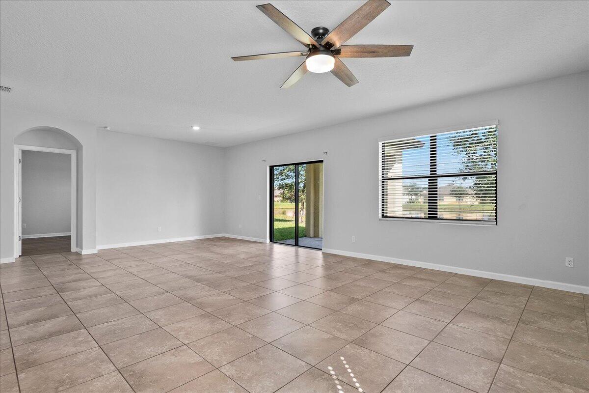 6270 NW REGENT Street, Port St. Lucie