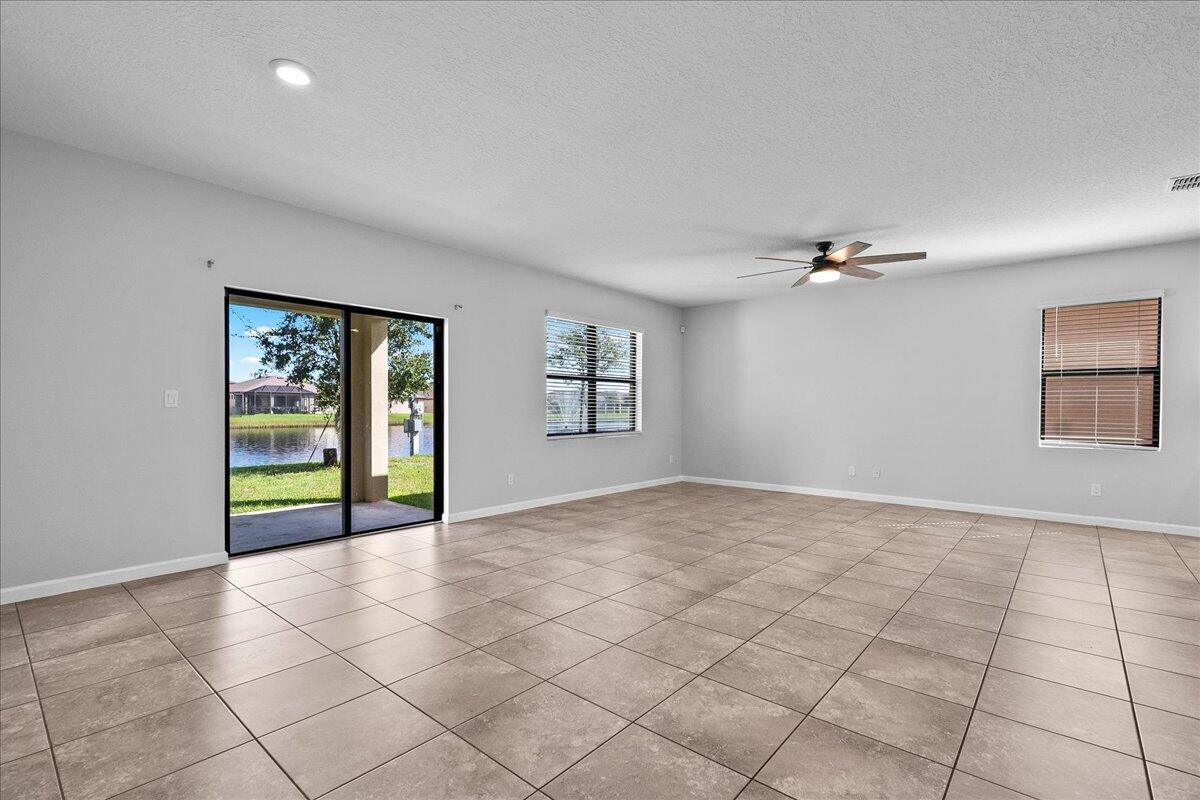 6270 NW REGENT Street, Port St. Lucie