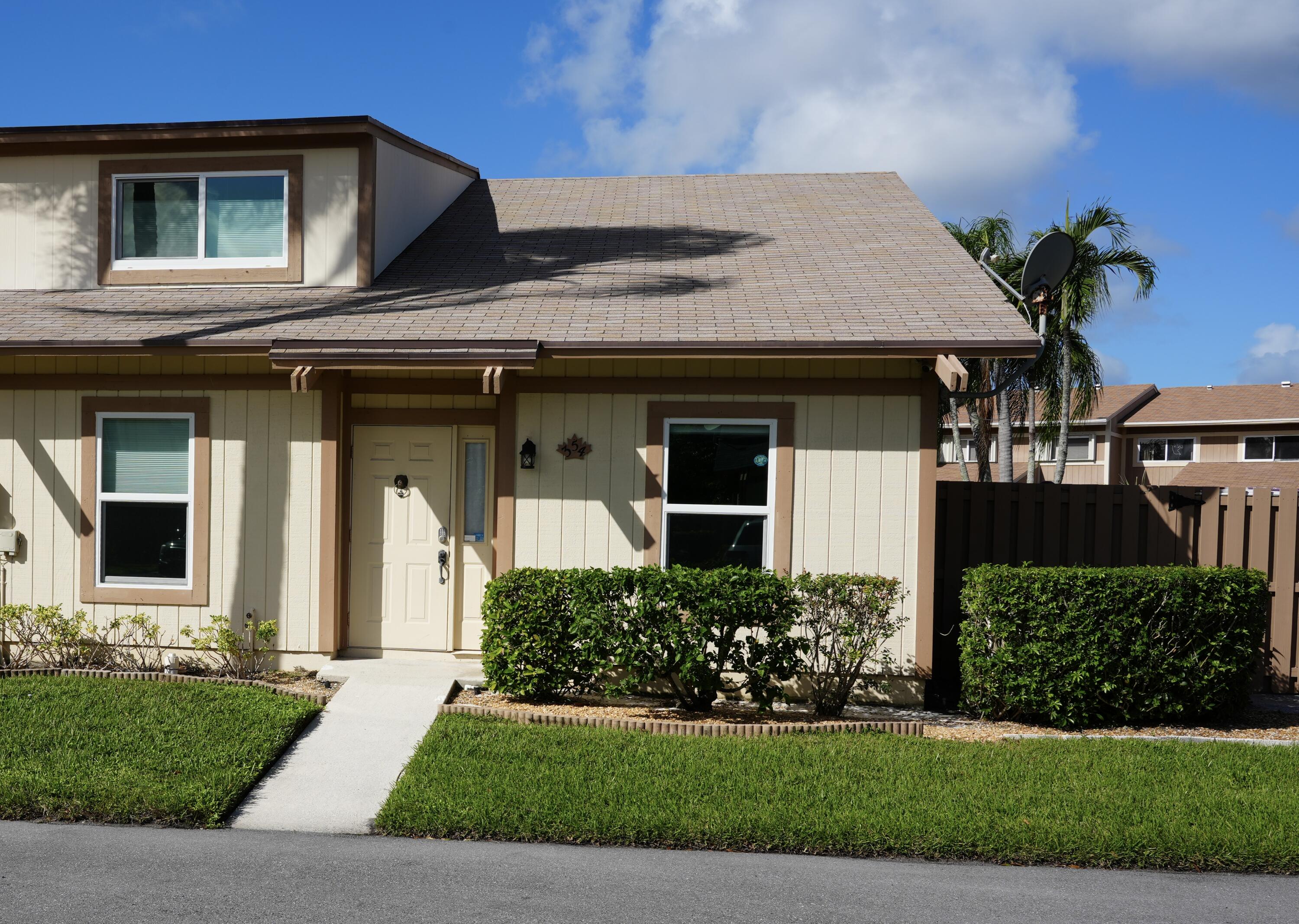 354 MAPLECREST Circle