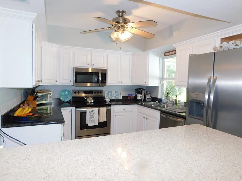 1150 EMERALD Lane