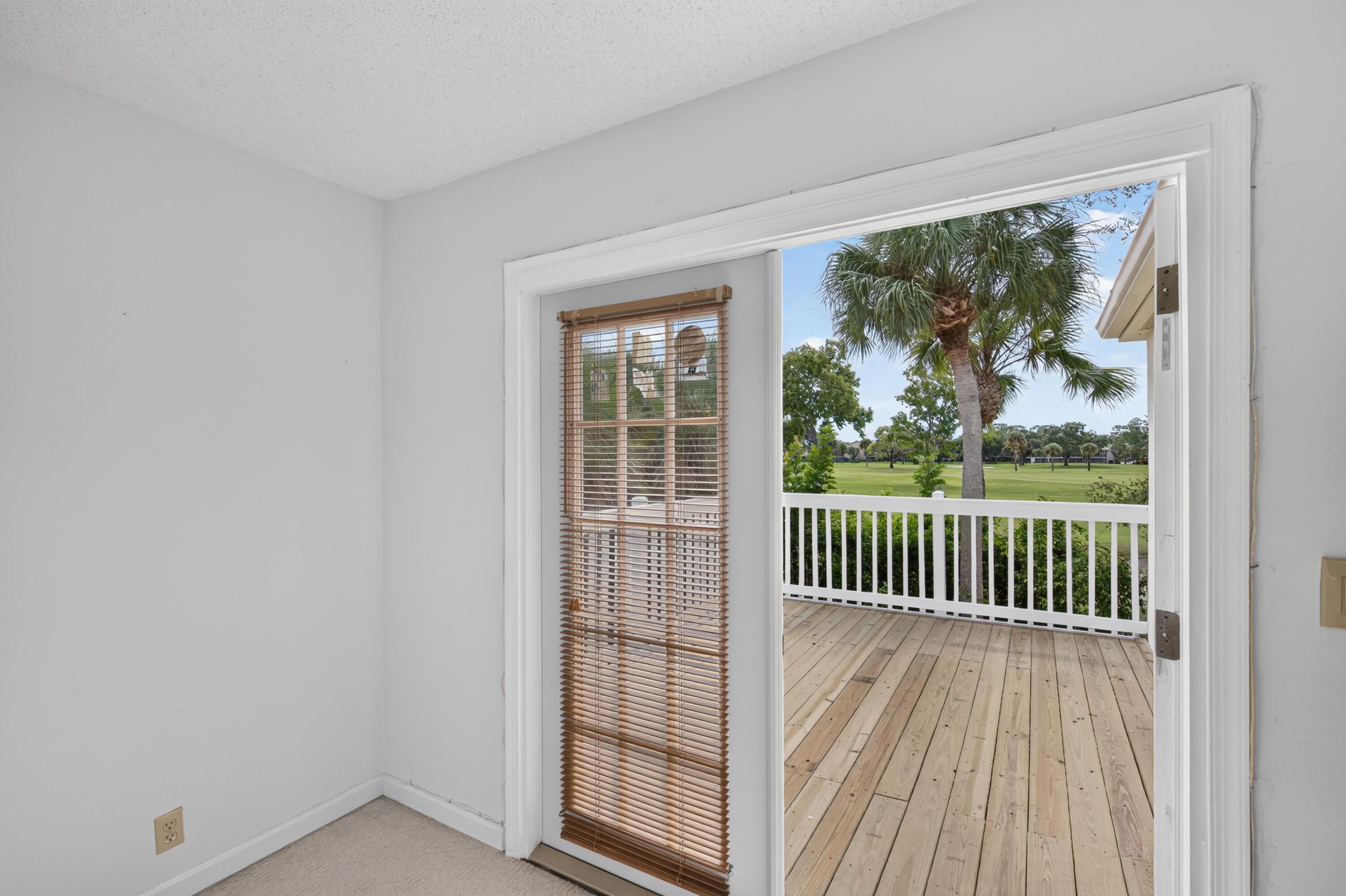 18205 SE Fairview Circle