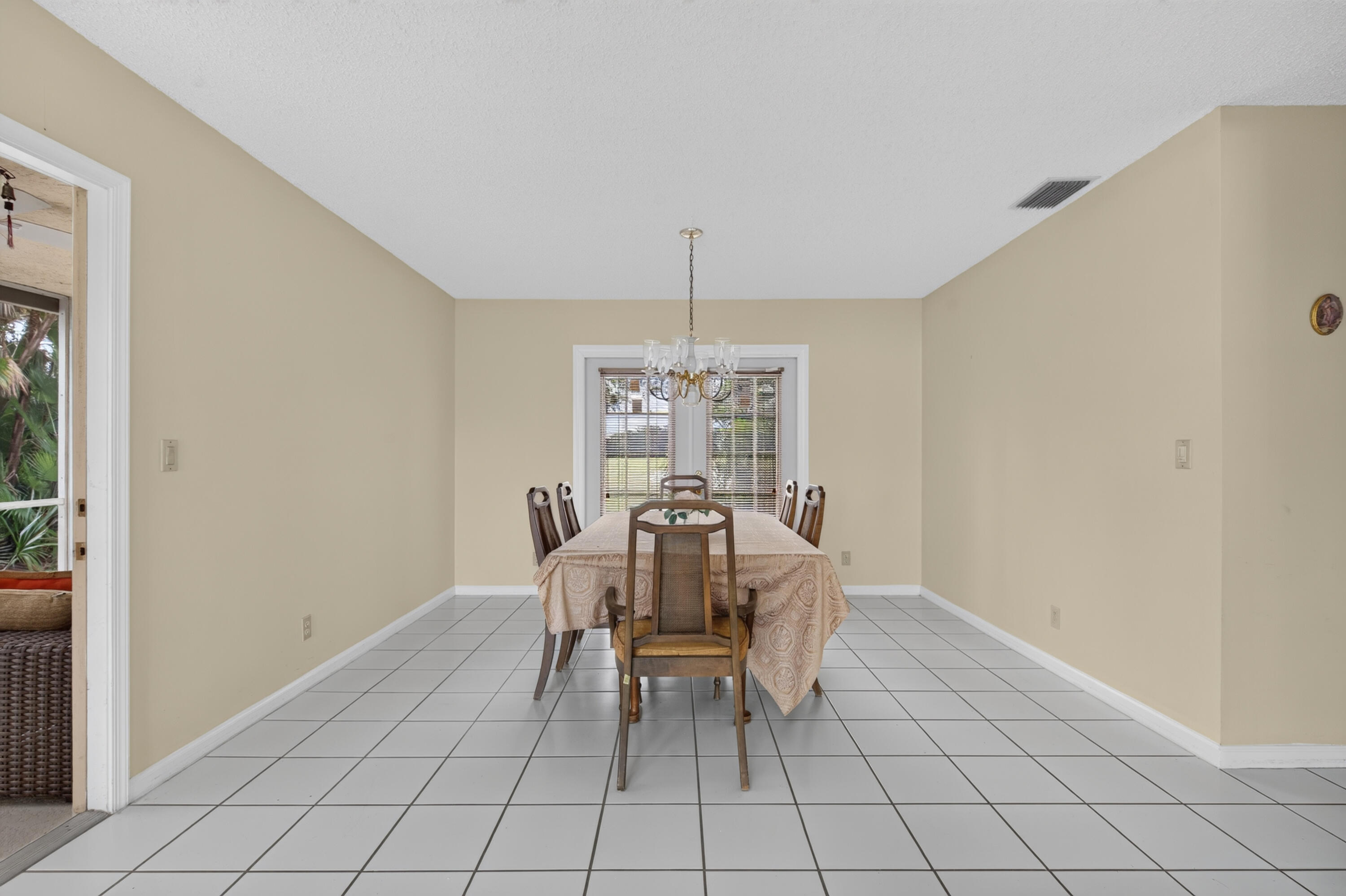 18205 SE Fairview Circle