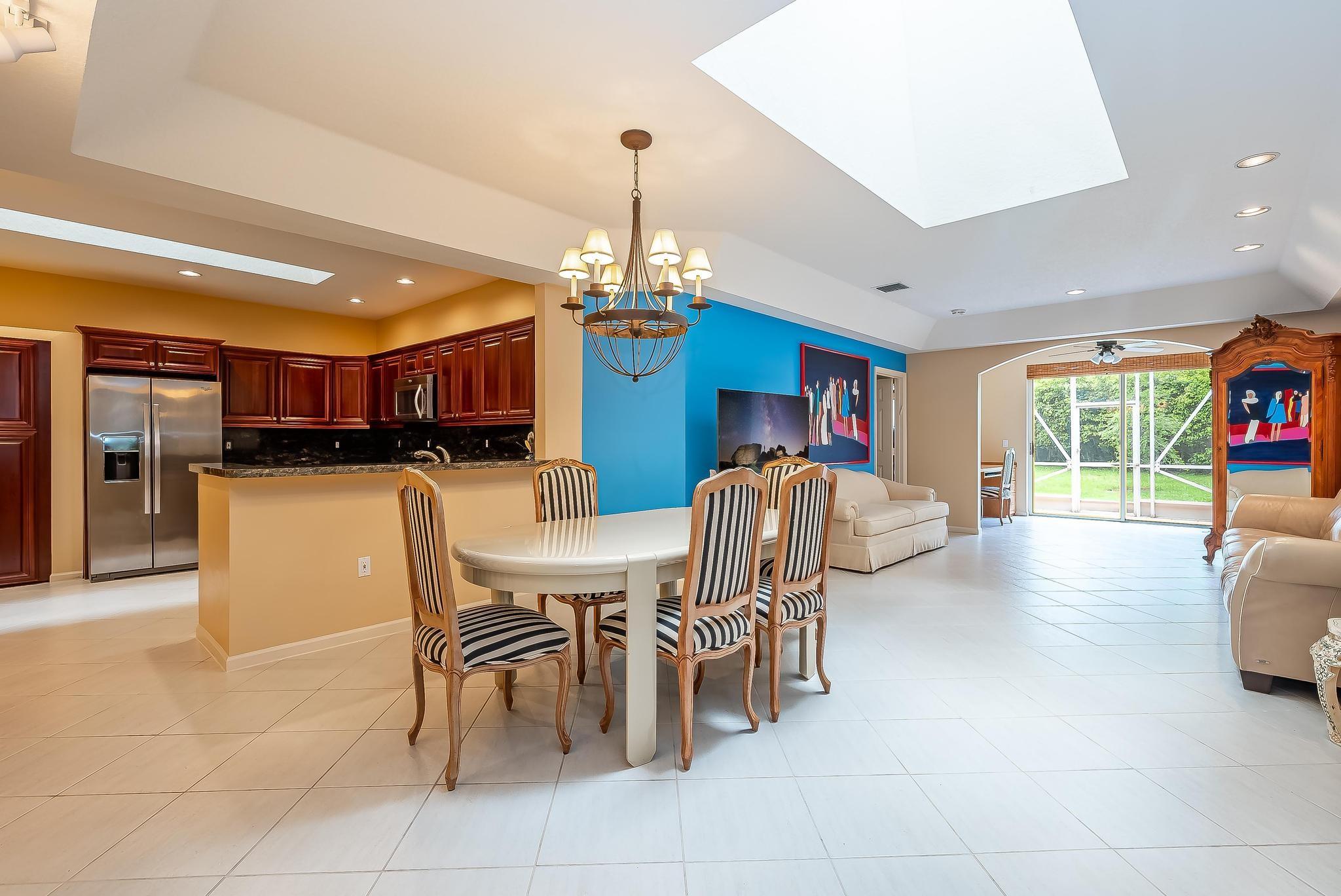 12515 Crystal Pointe Dr B