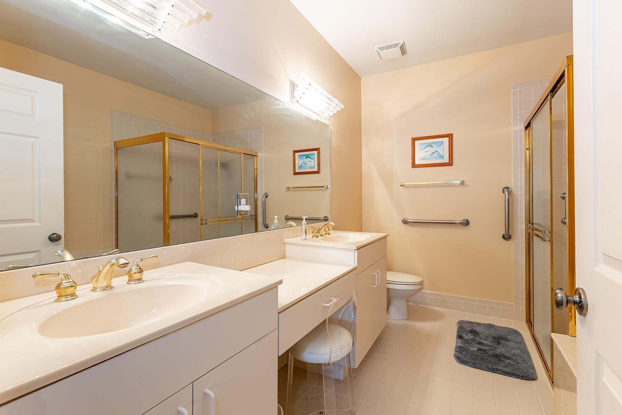 12515 Crystal Pointe Dr B