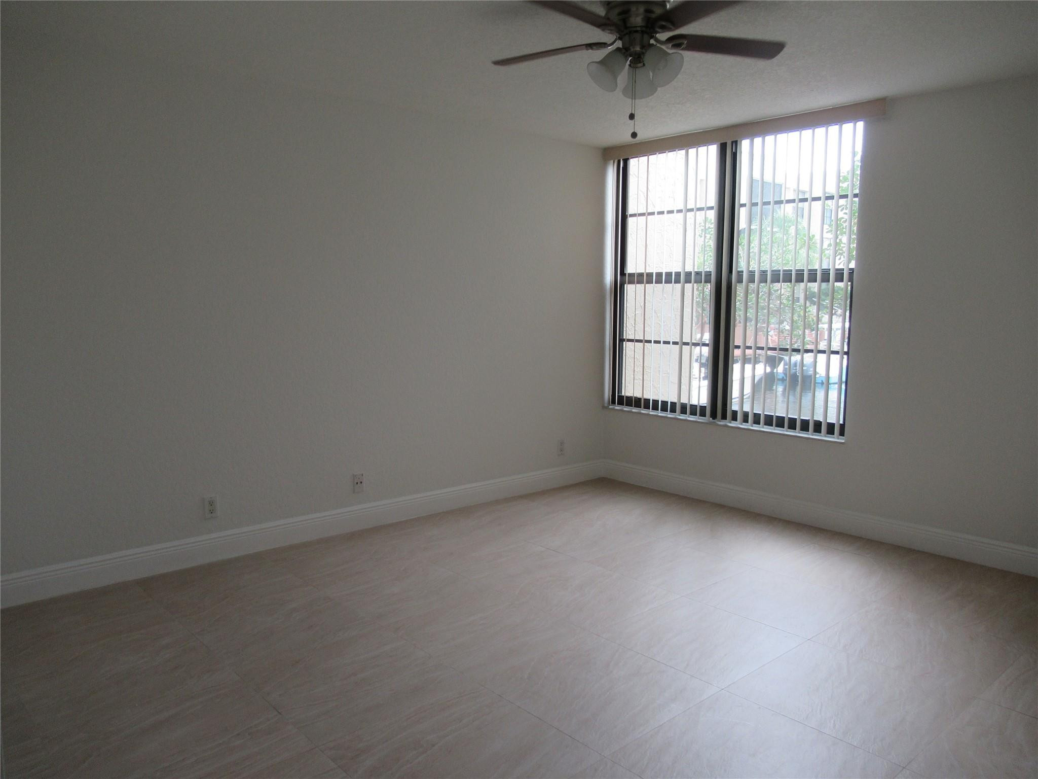 11 Royal Palm Way 11-102