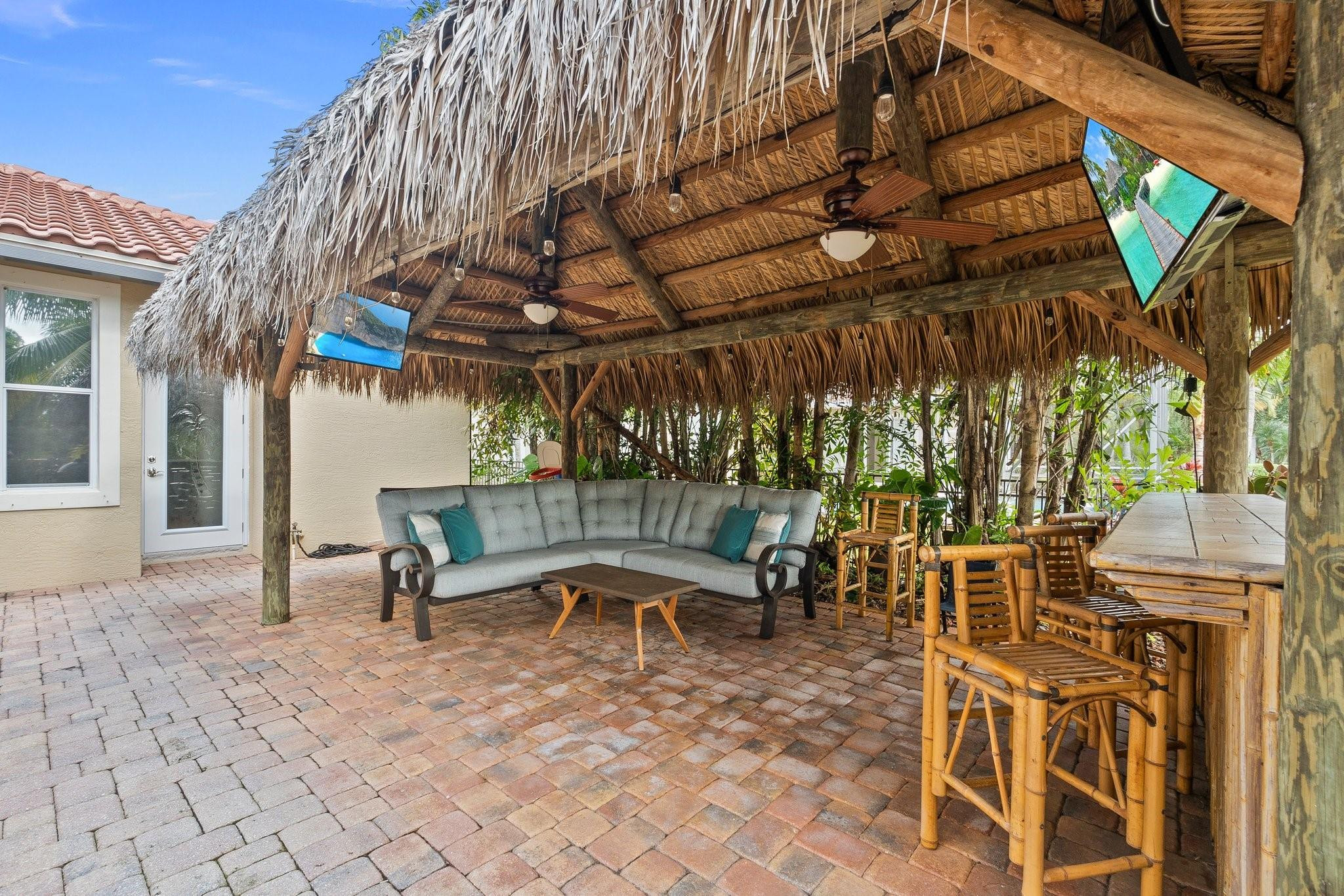 4641 SW Long Bay Dr