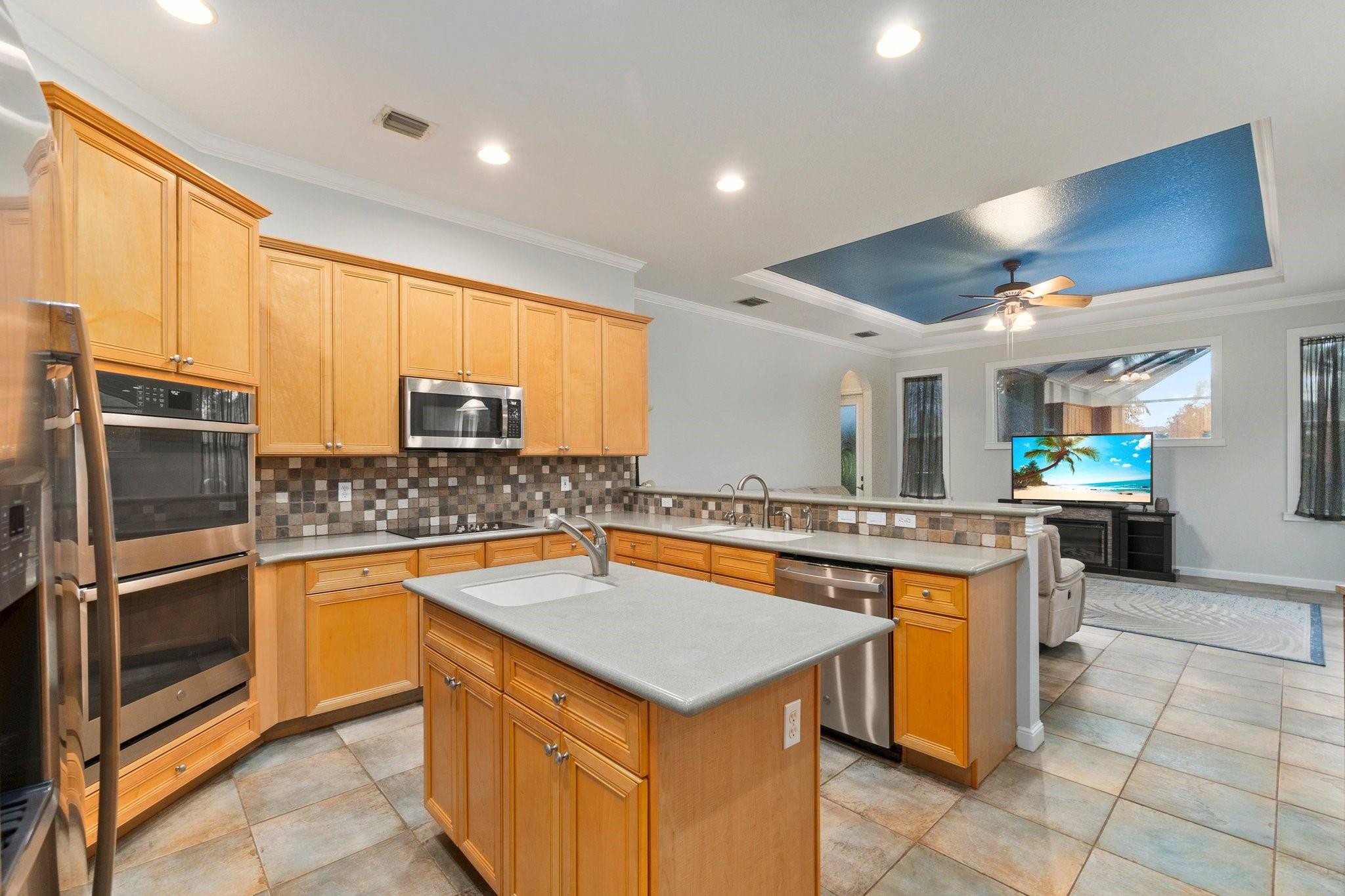 4641 SW Long Bay Dr