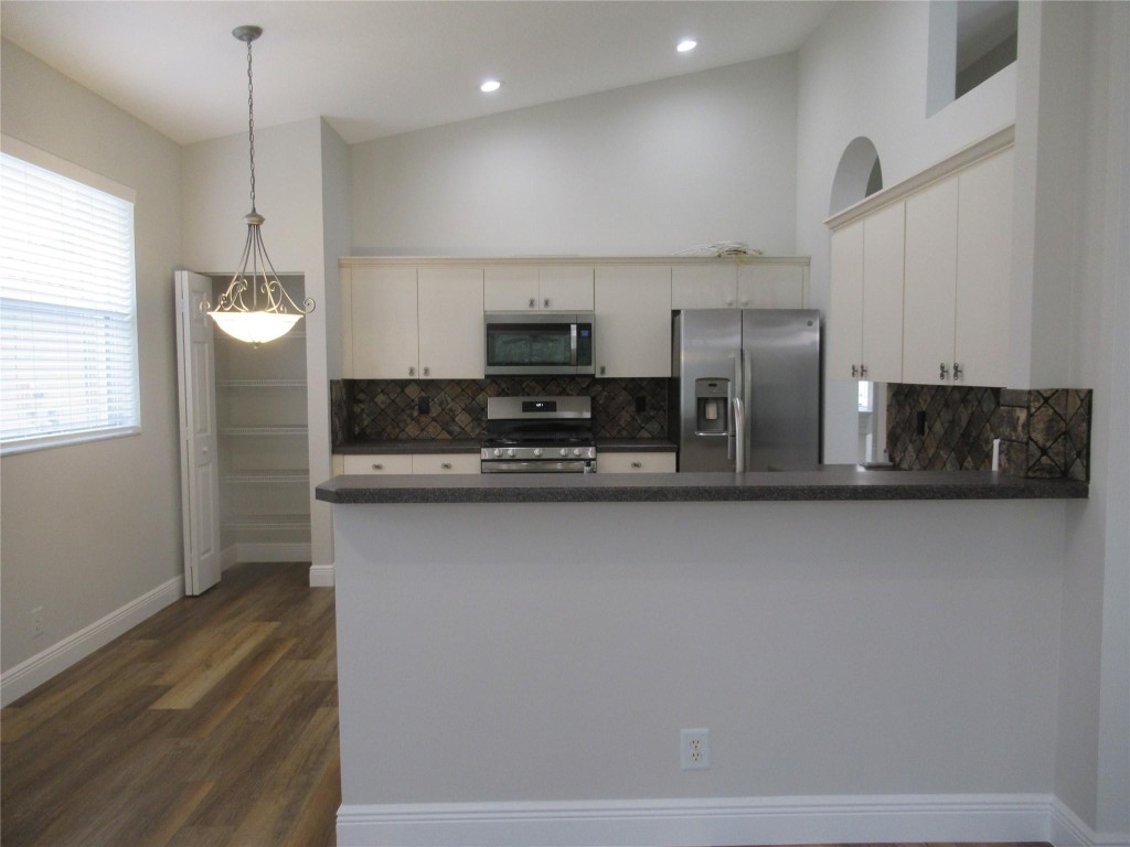 140 NW Lawton Rd