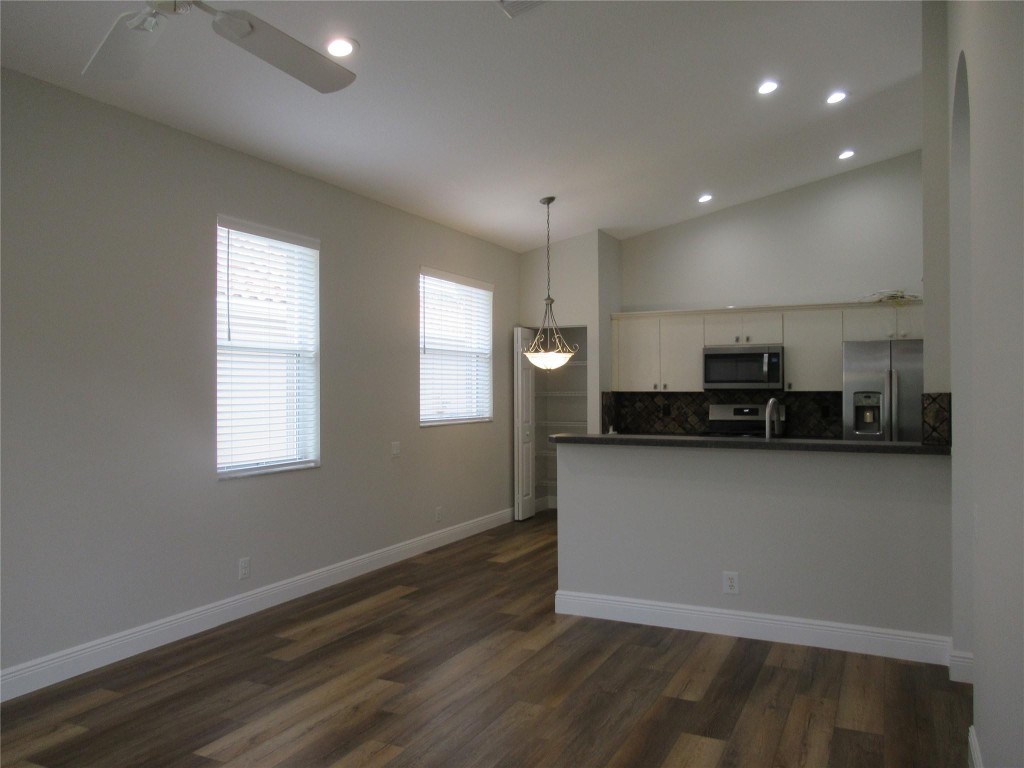140 NW Lawton Rd