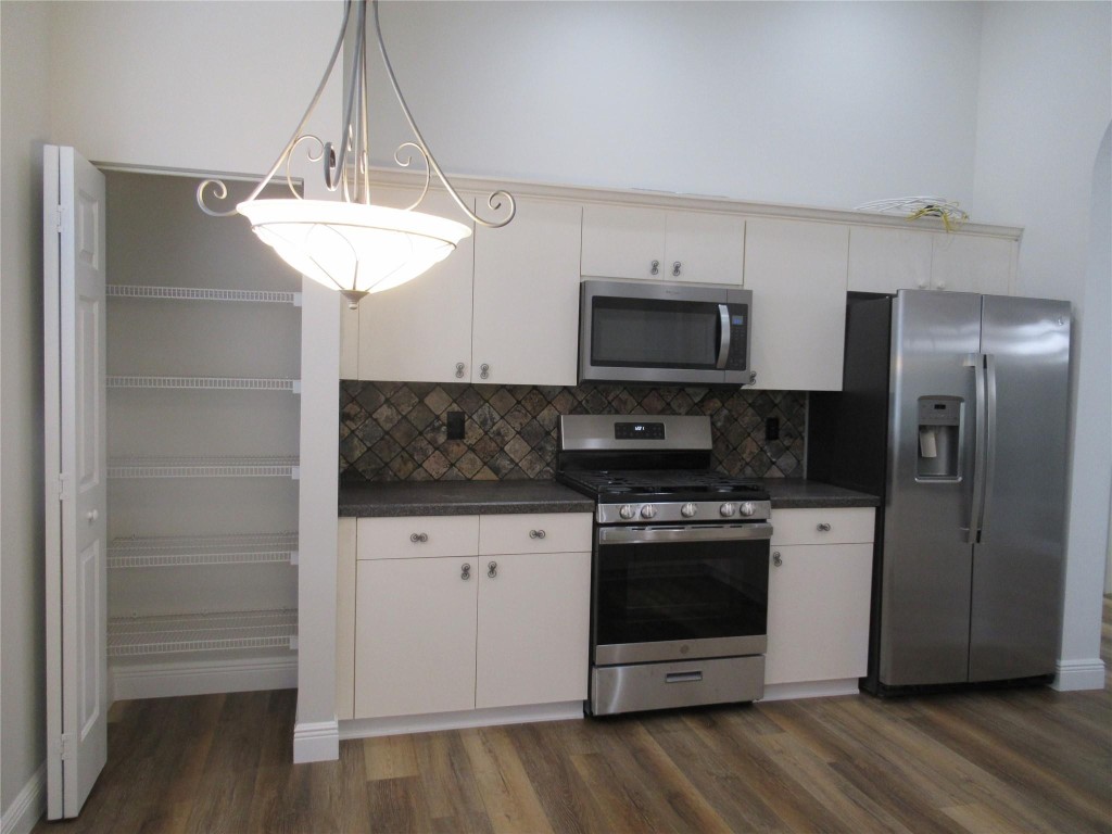 140 NW Lawton Rd