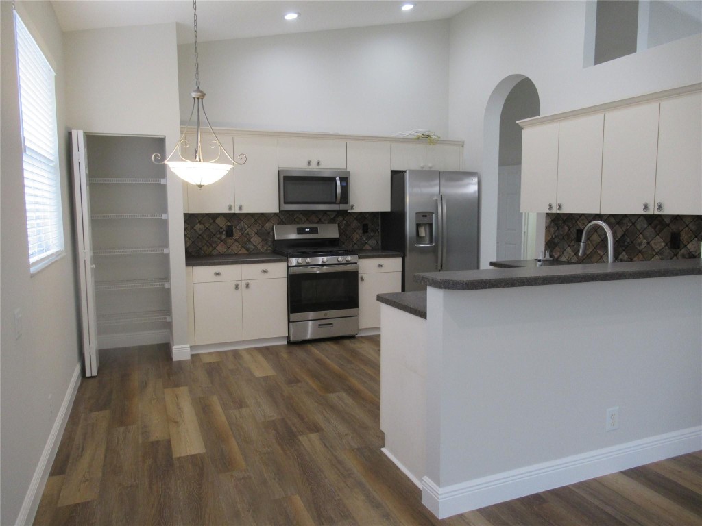 140 NW Lawton Rd