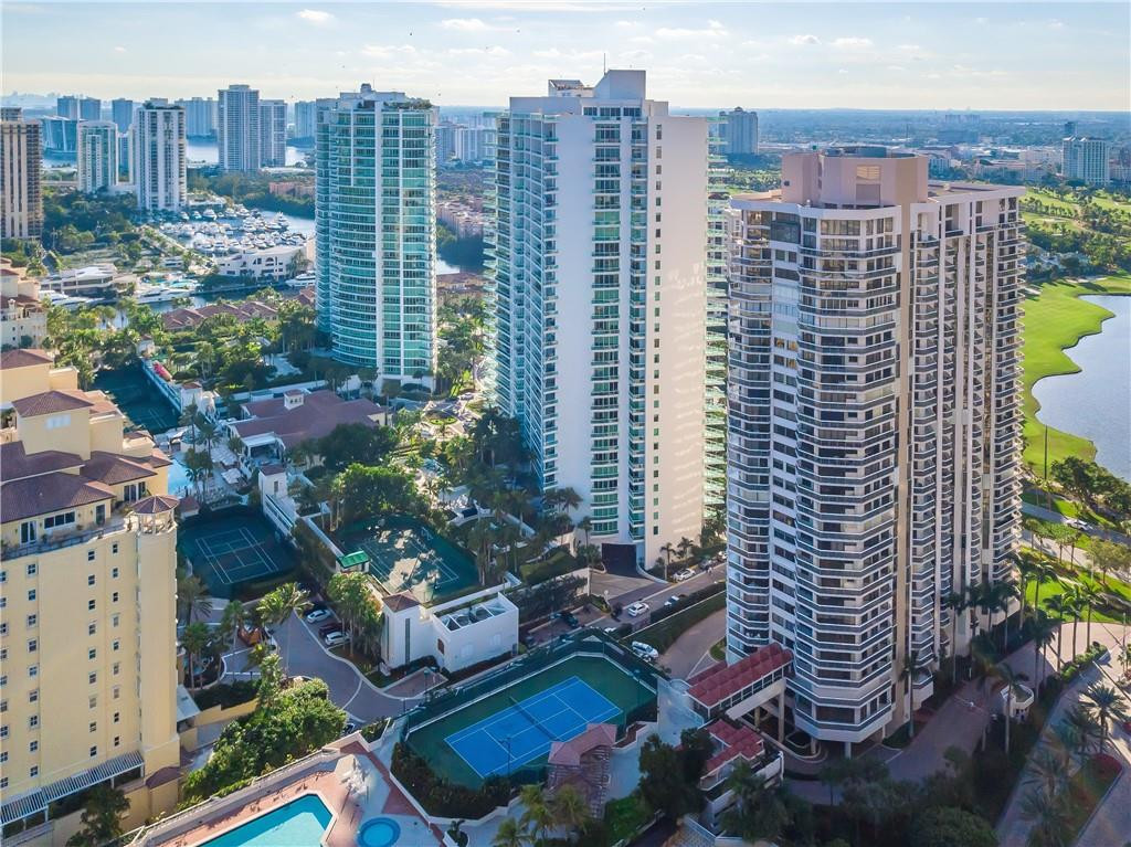 20185 E Country Club Dr 1704