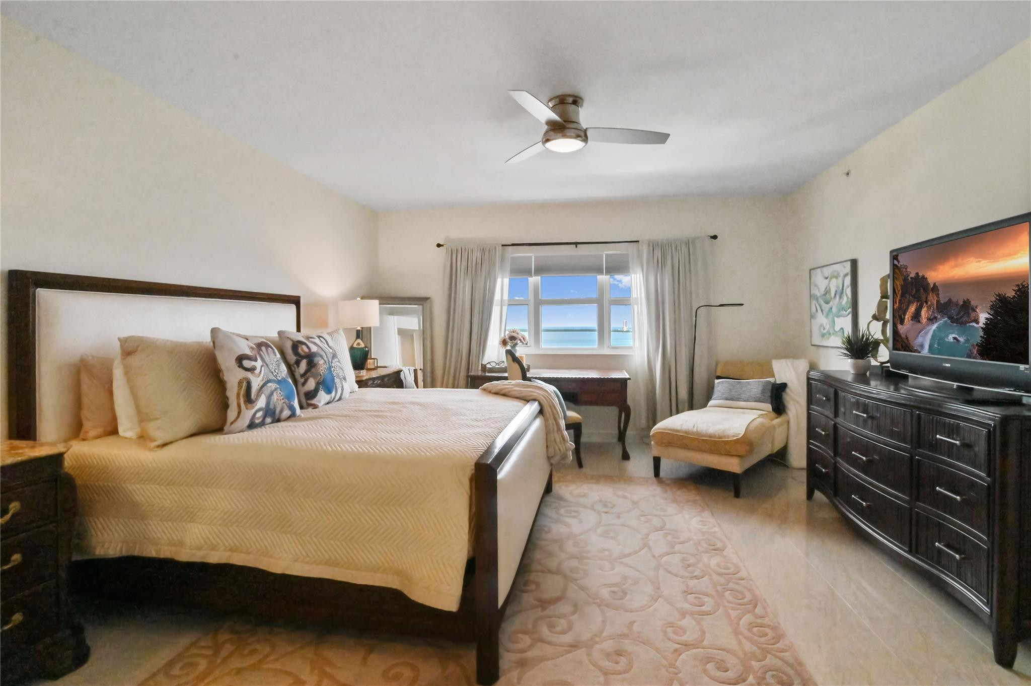 2650 Lake Shore Dr 1704