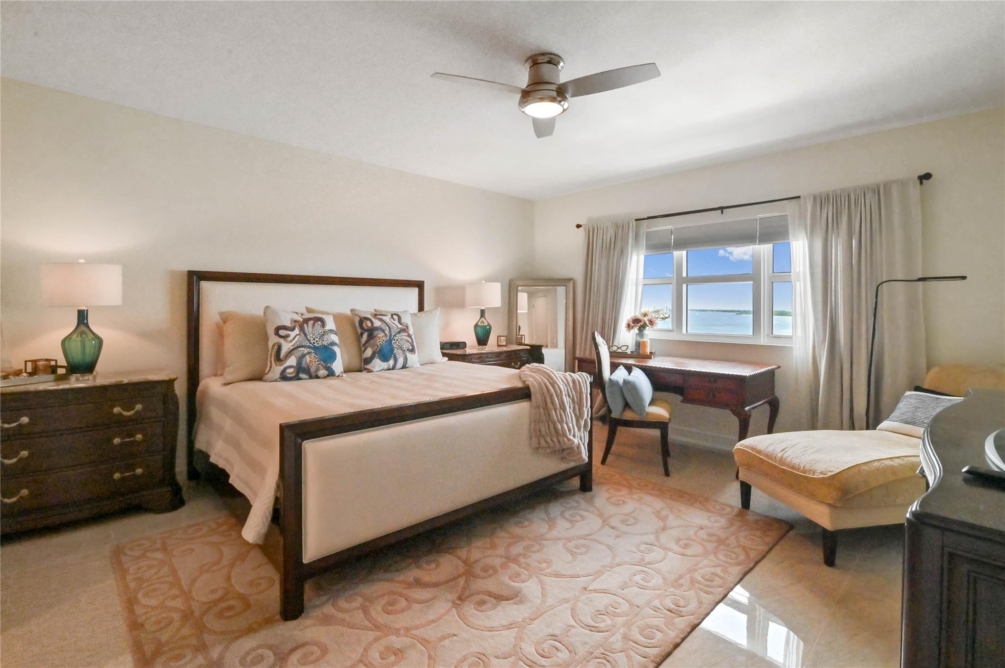 2650 Lake Shore Dr 1704