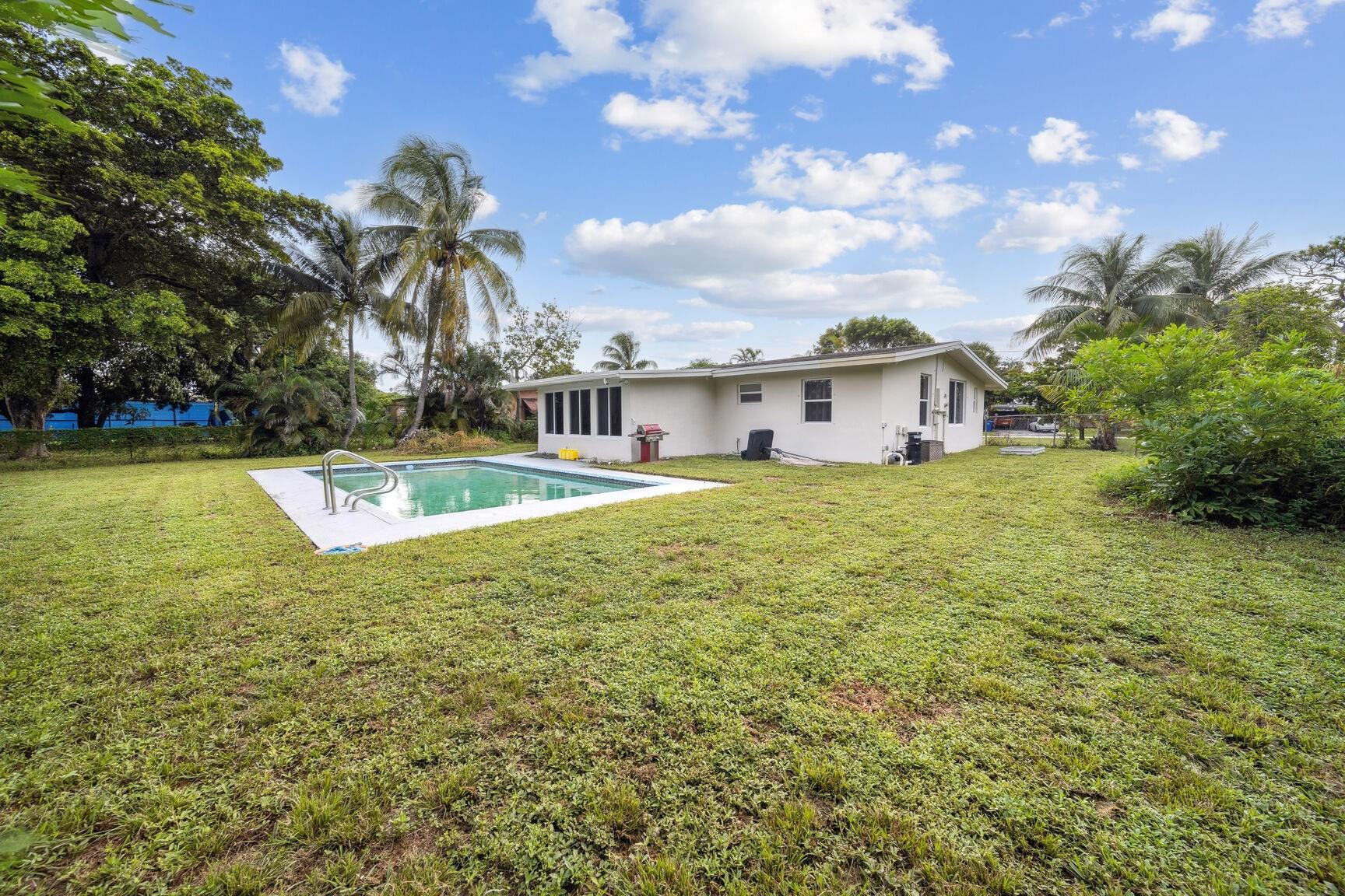 1217 SW 30th Ave
