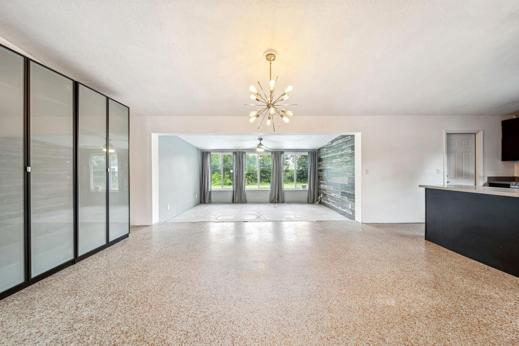 1217 SW 30th Ave