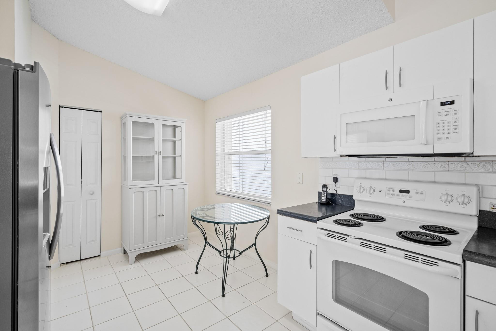 1963 SW 173rd Ave