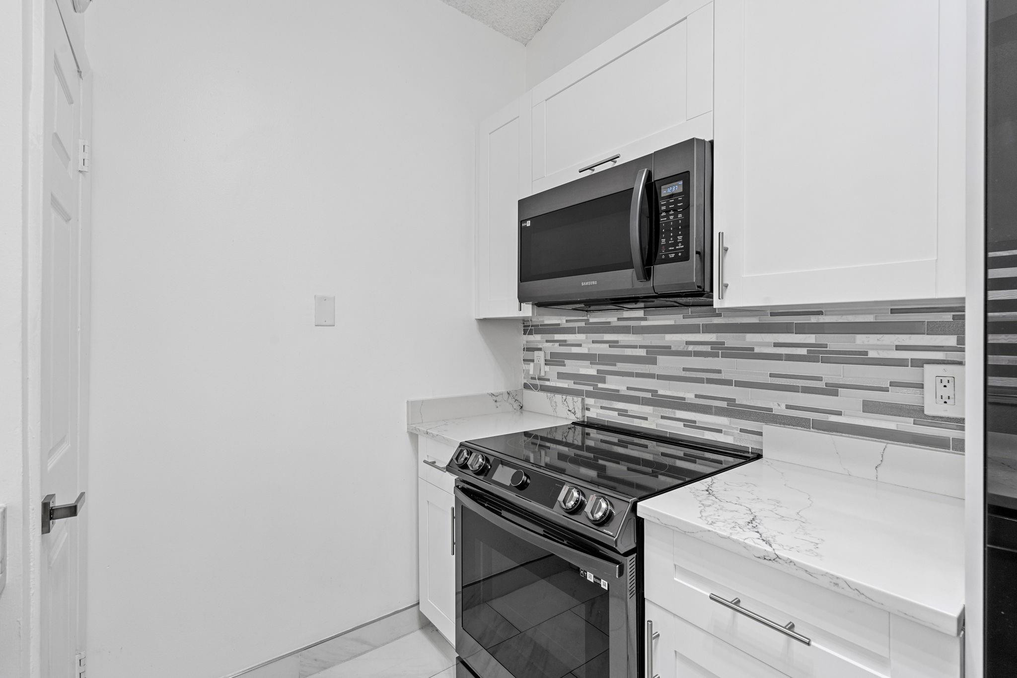 2881 N Oakland Forest Dr 213