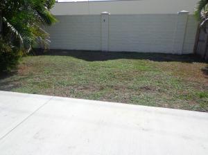6 ROBALO Court