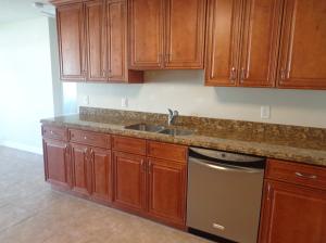 6 ROBALO Court