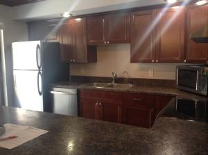 825 Center Street 8c