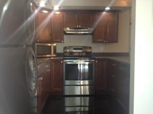 825 Center Street 8c