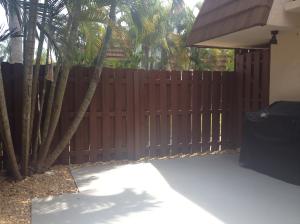 825 Center Street 8c