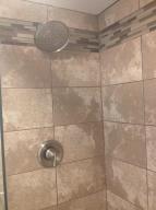 825 Center Street 8c