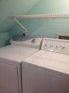 825 Center Street 8c