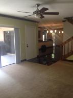 825 Center Street 8c