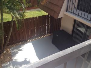 825 Center Street 8c