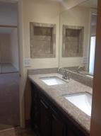 825 Center Street 8c