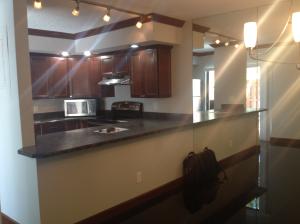 825 Center Street 8c