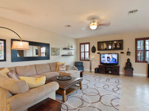 152 Umbrella Place