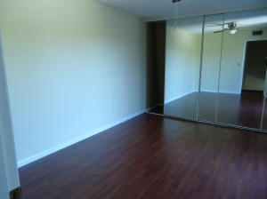 6183 SE Riverboat Drive