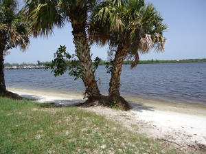 6183 SE Riverboat Drive