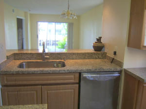 1125 Lake Shore Drive 101