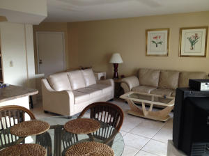 1605 S Us Highway 1 V5-205