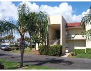 1605 S Us Highway 1 V5-205