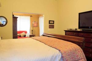 128 Bayberry Circle