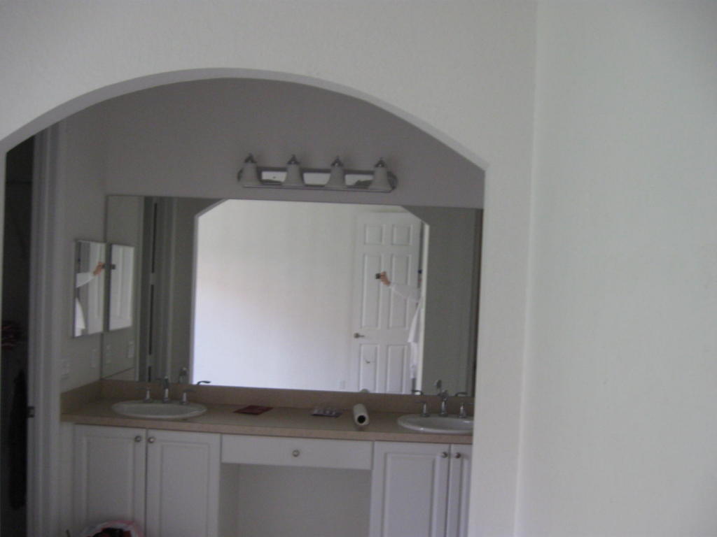 9461 SW Pruple Martin Way