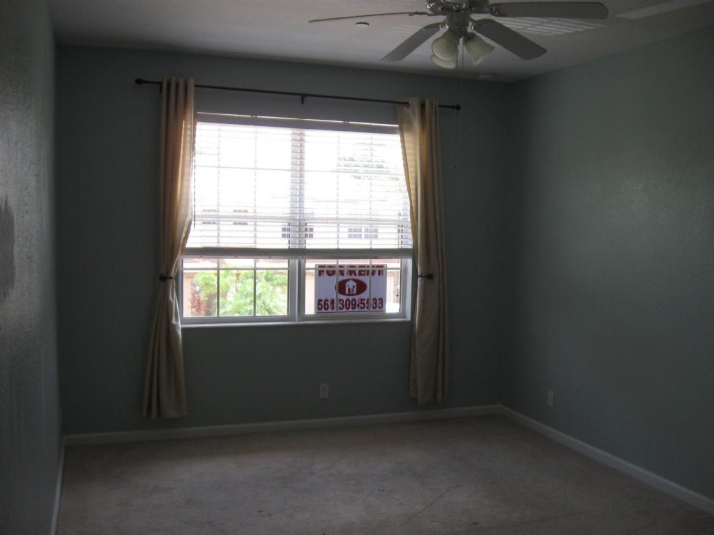 9461 SW Pruple Martin Way