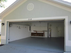 2518 SW Cooper Lane